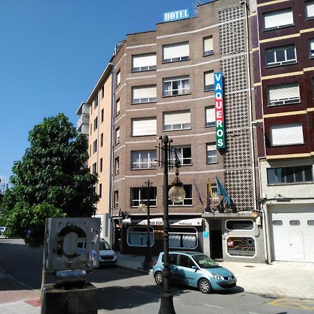 Hotel Vaqueros Langreo Exteriör bild