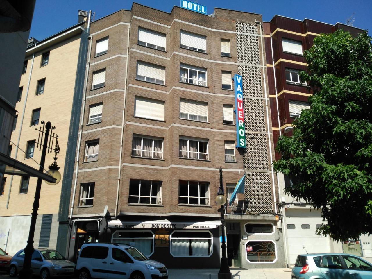 Hotel Vaqueros Langreo Exteriör bild